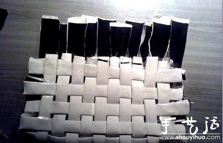 淘汰舊衣物制作漂亮包包的DIY方法 -  rpnrmr.com