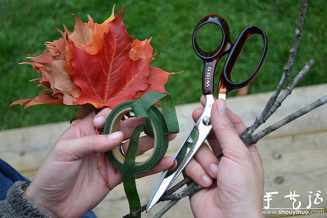 火紅楓葉手工制作的玫瑰 -  rpnrmr.com