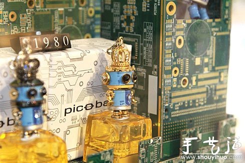 廢棄電腦零配件做成的創(chuàng)意飾品 -  rpnrmr.com