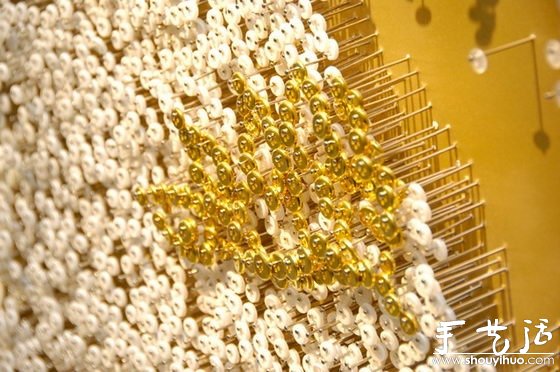 成千上萬按鈕與針組成的藝術(shù)作品 -  rpnrmr.com