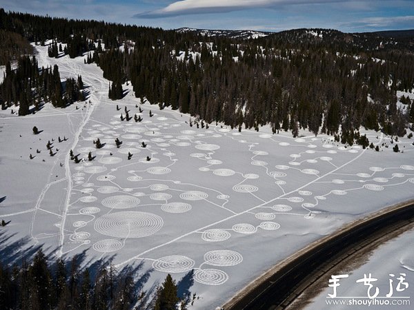 雪地上畫出來的藝術(shù)作品 -  rpnrmr.com