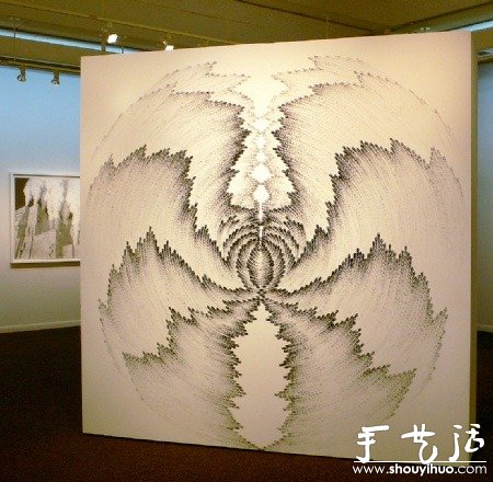 手指粘木炭粉后DIY創(chuàng)作的風(fēng)景繪畫 -  rpnrmr.com