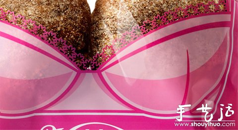 黑麥面包穿上性感的內(nèi)衣胸罩 -  rpnrmr.com