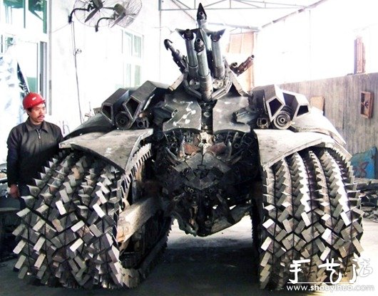 廢棄金屬DIY的“威震天”坦克 -  rpnrmr.com