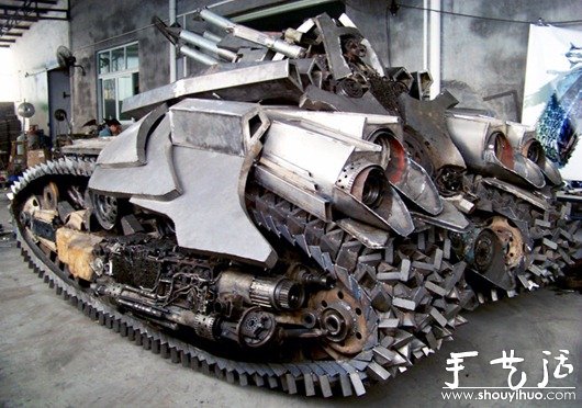 廢棄金屬DIY的“威震天”坦克 -  rpnrmr.com