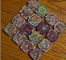 舊報(bào)紙廢物利用DIY制作的鍋墊 -  rpnrmr.com