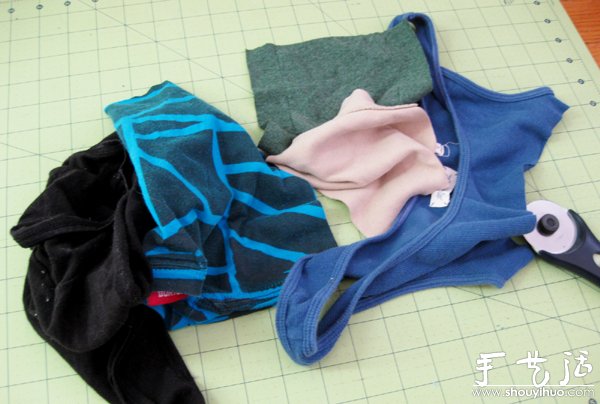 舊衣服動手DIY制作腳墊 -  rpnrmr.com