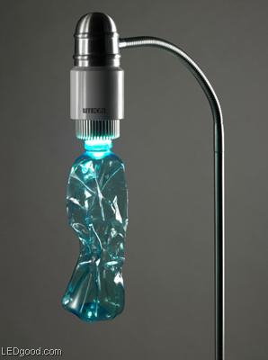 礦泉水瓶DIY成LED吊燈 -  rpnrmr.com