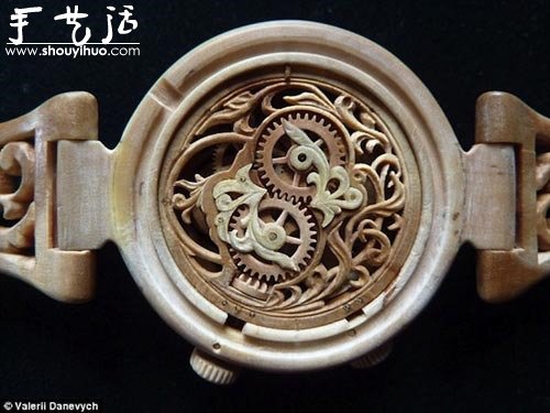 耗時(shí)7個(gè)月用木頭制作的手表 -  rpnrmr.com