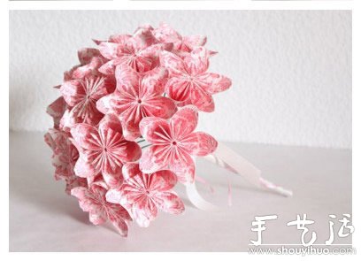 漂亮折紙手捧花的手工教程 -  rpnrmr.com