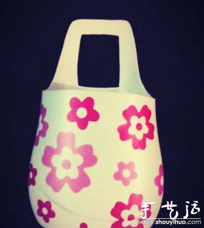 環(huán)保小制作：洗發(fā)水瓶DIY手機充電盒 -  rpnrmr.com