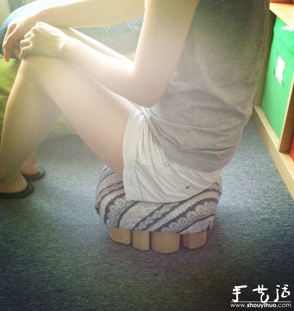 硬紙板手工DIY小凳子的教程 -  rpnrmr.com