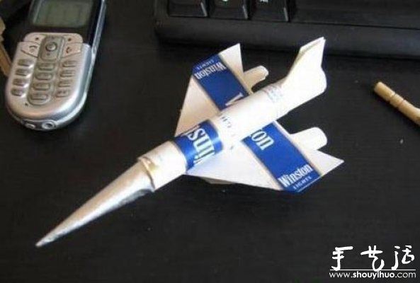 煙盒手工DIY紙模飛機的教程 -  rpnrmr.com