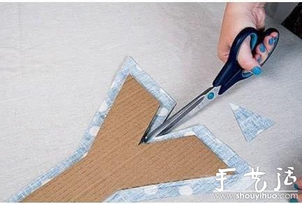 利用硬紙板和不織布DIY英文字母的方法 -  rpnrmr.com