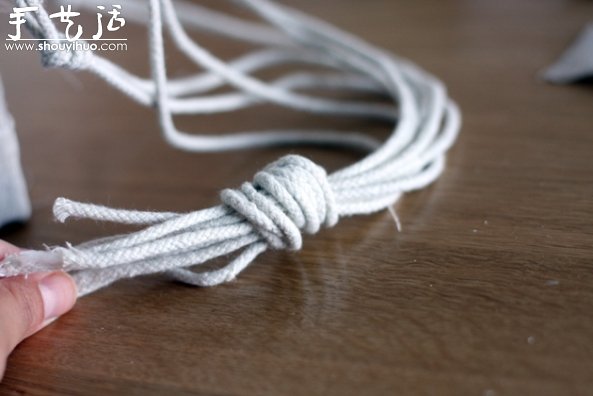 牛奶盒和布條廢物利用DIY吊籃盆栽 -  rpnrmr.com