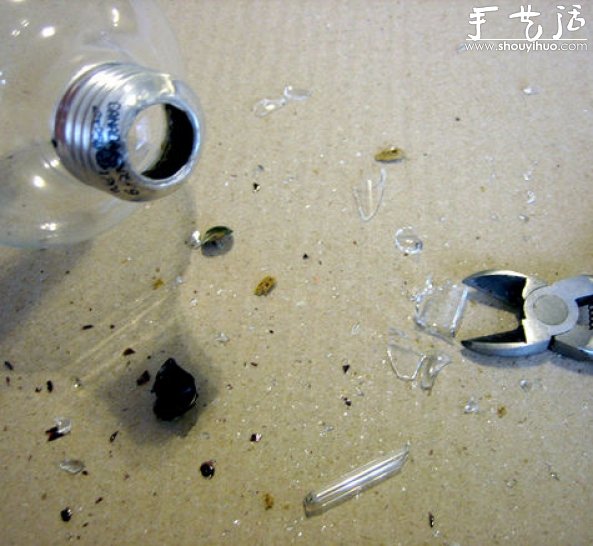 愛(ài)“心”燈泡創(chuàng)意DIY教程 -  rpnrmr.com