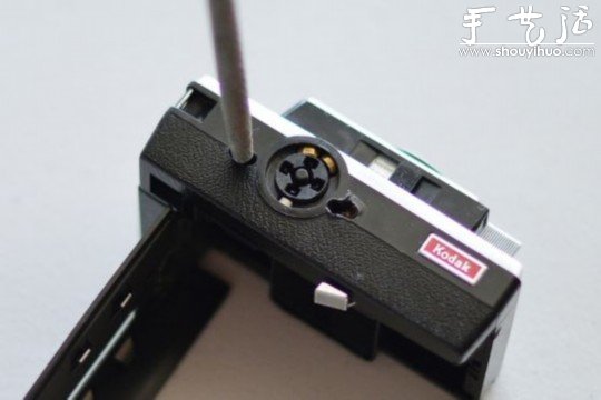 舊相機(jī)DIY改裝成iPhone手機(jī)充電插座 -  rpnrmr.com