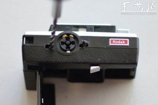 舊相機(jī)DIY改裝成iPhone手機(jī)充電插座 -  rpnrmr.com
