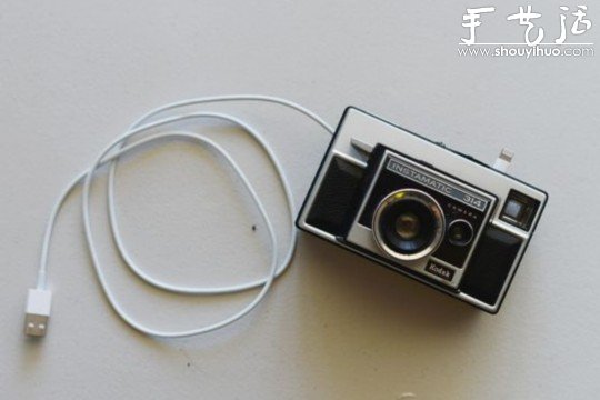 舊相機(jī)DIY改裝成iPhone手機(jī)充電插座 -  rpnrmr.com
