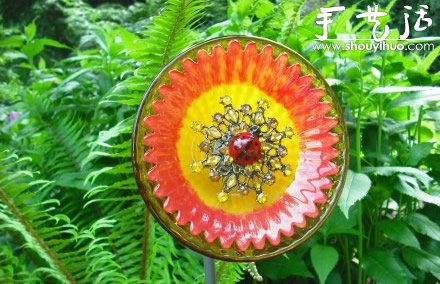 舊玻璃器皿手工DIY的漂亮玻璃花 -  rpnrmr.com
