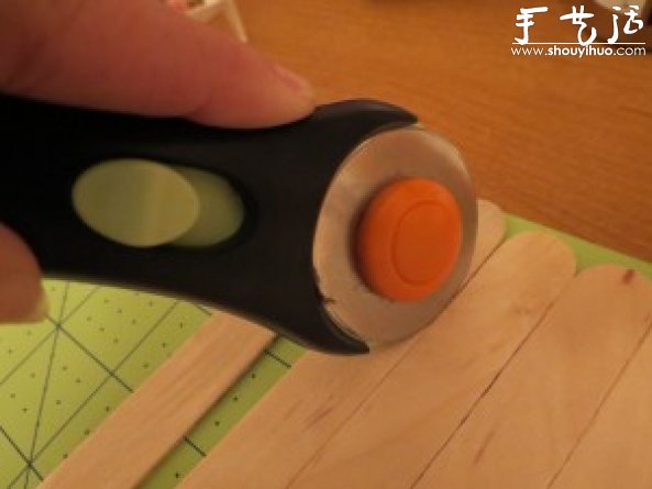 冰棍棒DIY：用漫畫(huà)書(shū)制作藝術(shù)范兒的冰棍棒 -  rpnrmr.com