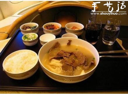 世界各地各個航空公司頭等艙的餐飲照片 -  rpnrmr.com