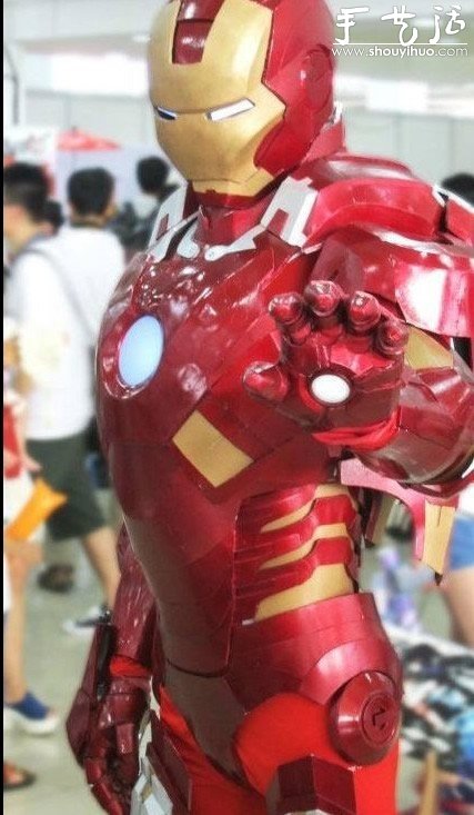 鋼鐵俠迷親手打造鋼鐵俠盔甲 -  rpnrmr.com
