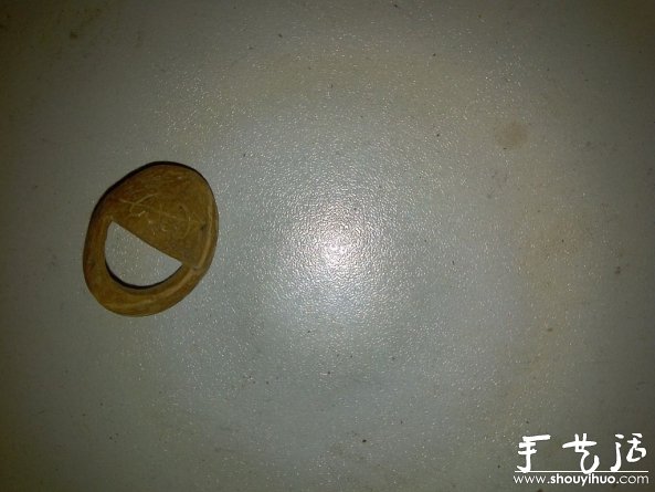 杏仁殼DIY項(xiàng)鏈吊墜的手工教程 -  rpnrmr.com