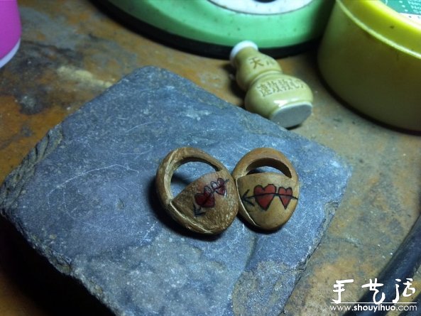 杏仁殼DIY項(xiàng)鏈吊墜的手工教程 -  rpnrmr.com