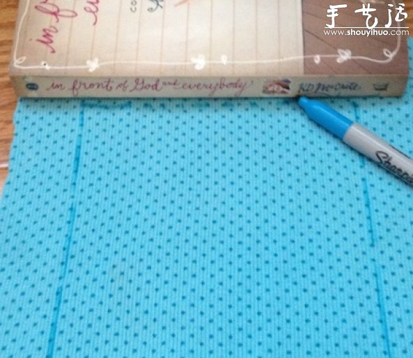 舊T恤廢物利用手工DIY枕套的教程 -  rpnrmr.com
