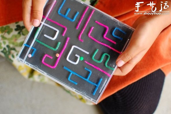 CD盒手工制作成小迷宮玩具的教程 -  rpnrmr.com