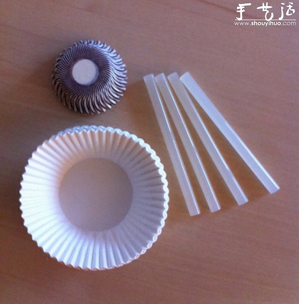 DIY浪漫蛋糕紙杯球型燈的教程 -  rpnrmr.com