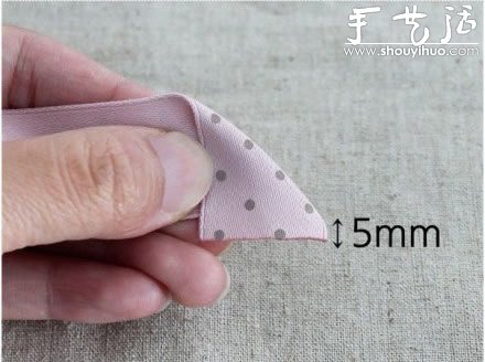 教你如何制作玫瑰花發(fā)繩發(fā)飾 -  rpnrmr.com