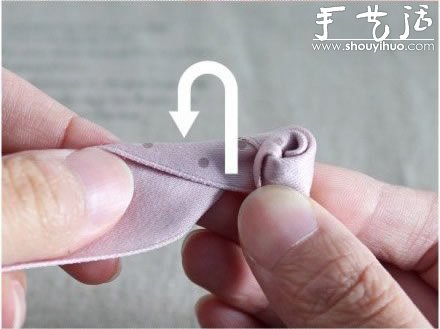 教你如何制作玫瑰花發(fā)繩發(fā)飾 -  rpnrmr.com