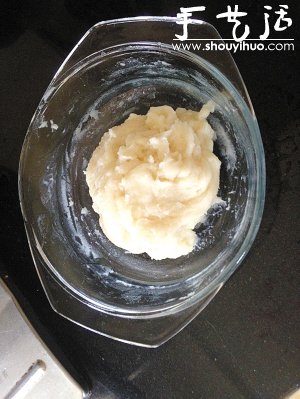 冰皮奶黃月餅的做法 -  rpnrmr.com