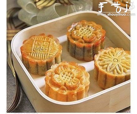 廣式蛋黃月餅的做法 -  rpnrmr.com