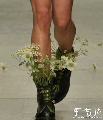 花團(tuán)錦簇的鞋子 -  rpnrmr.com