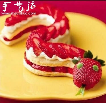 草莓DIY的小蛇蛋糕 -  rpnrmr.com