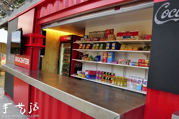 可口可樂公司利用貨柜搭建的綜合商店 -  rpnrmr.com
