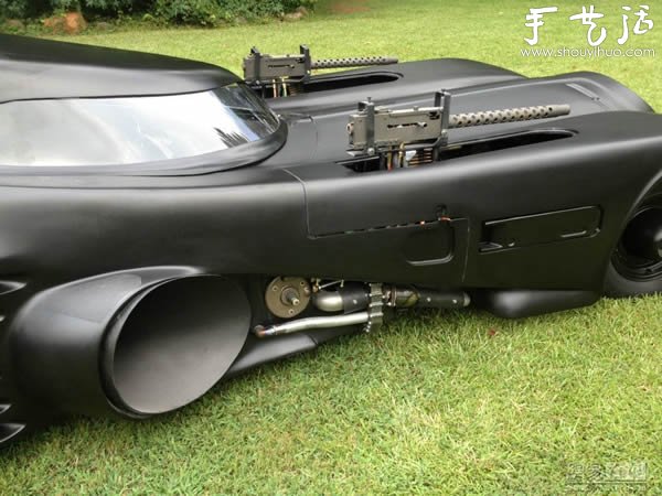 美國大叔破車改造 自制蝙蝠俠戰(zhàn)車 -  rpnrmr.com