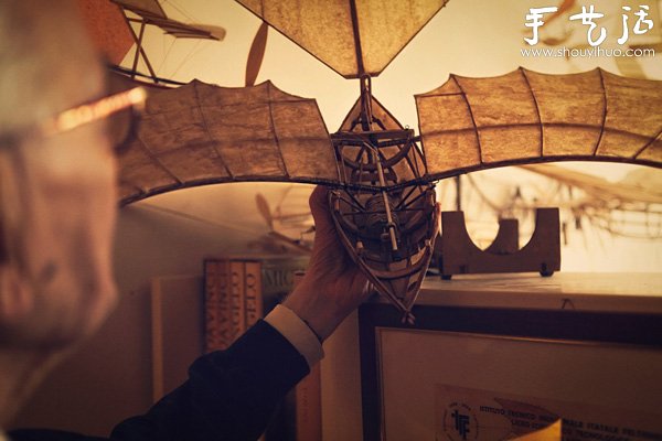 83歲老人手工制作的飛船模型 -  rpnrmr.com