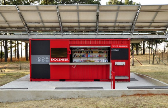 可口可樂公司利用貨柜搭建的綜合商店 -  rpnrmr.com