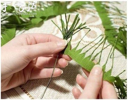 皺紋紙DIY松果掛飾的制作方法 -  rpnrmr.com