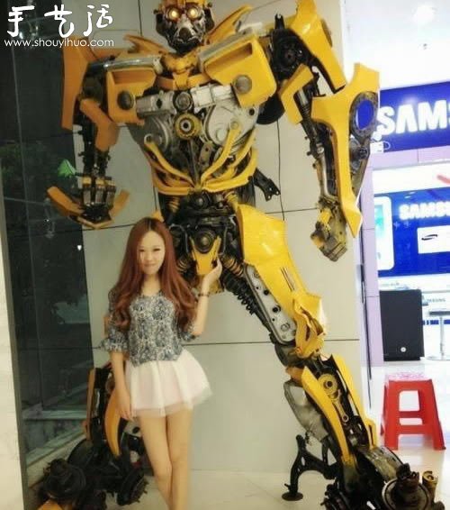 妹子，你這樣拍照考慮過(guò)大黃蜂的感受嗎？ -  rpnrmr.com