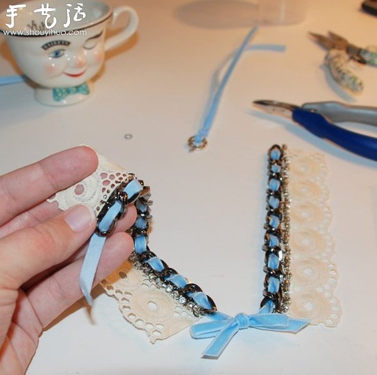 DIY制作絲帶花邊項(xiàng)鏈的教程 -  rpnrmr.com