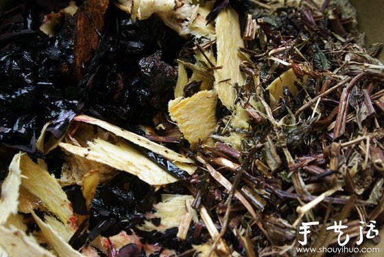 自制驅(qū)蚊藥膏 驅(qū)蚊紫草膏的制作方法 -  rpnrmr.com