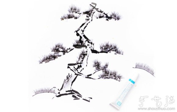 用化妝品創(chuàng)作的繪畫作品 -  rpnrmr.com