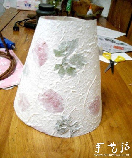 充滿自然氣息的細(xì)藤臺燈手工制作 -  rpnrmr.com