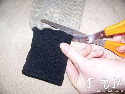 舊物改造：將舊襪子DIY成時尚護腕 -  rpnrmr.com