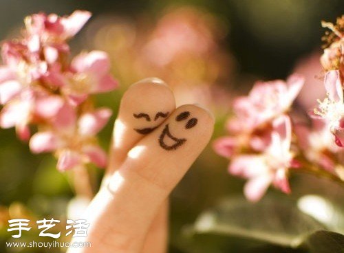 手指+簡(jiǎn)筆畫 DIY溫馨浪漫“愛相隨” -  rpnrmr.com